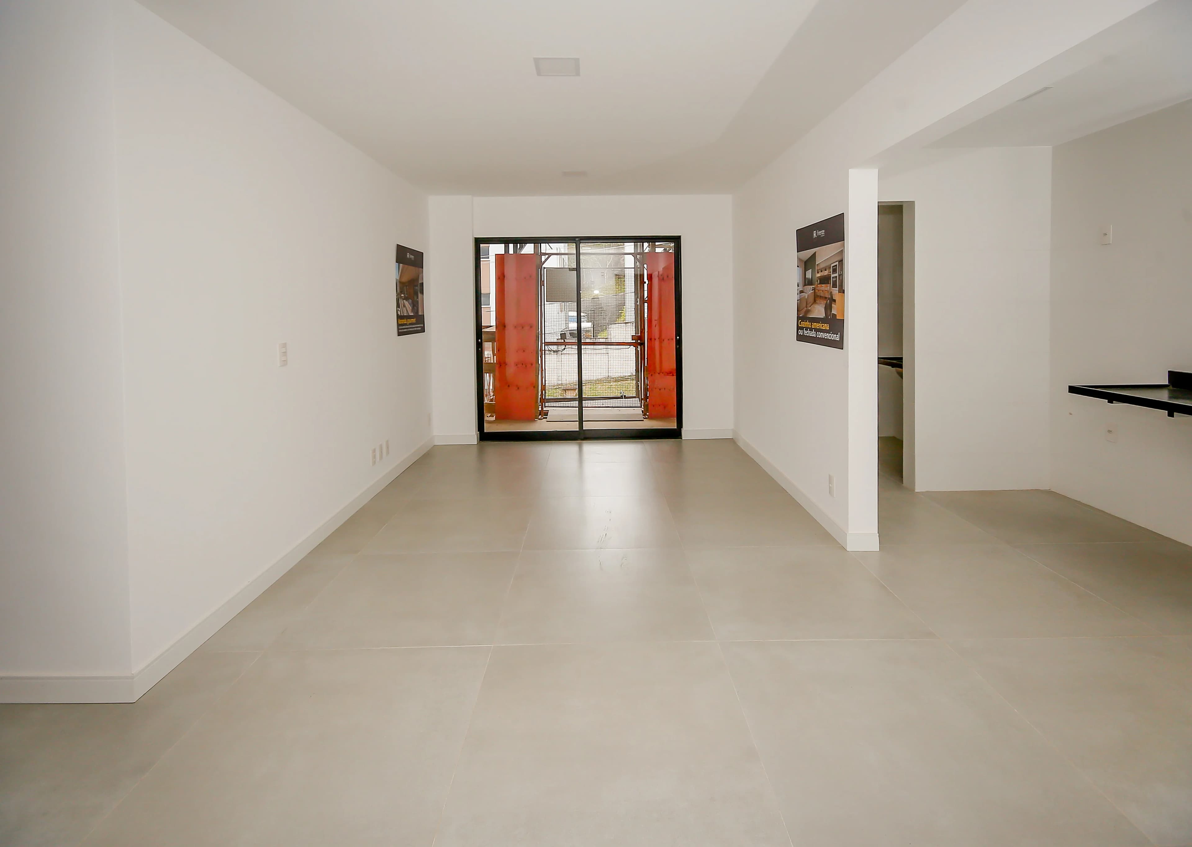 Apartamento decorado/acabamento